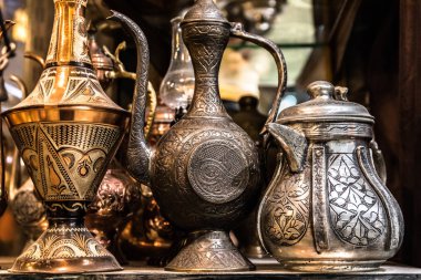 Geleneksel Türk bakır İbriği Istanbul kapalı çarşı Hatıra.
