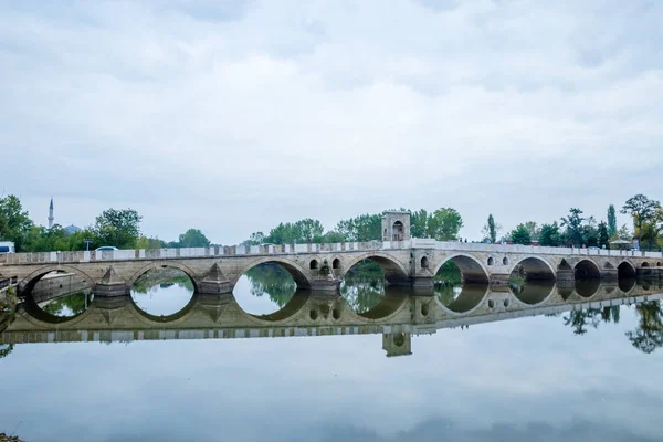 Widok Krajobrazu Meric Mostu Rzece Meric Niebieski Niebo Edirne Turkey — Zdjęcie stockowe