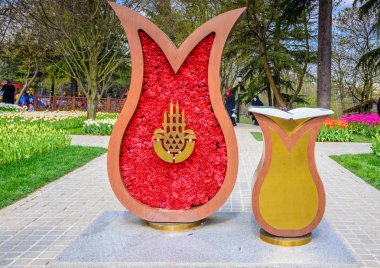 Istanbul Belediyesi yıllık Istanbul Lale Festivali Emirgan Parkı, tarihi bir kent park Sarıyer semtinde yer alan logo. Istanbul,Turkey.15 Nisan, 2017