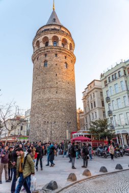 Görünümdür Galata Tower(Turkish: Galata Kulesi) (Galata Kulesih) günümüzdekine yapıya üzerinde bir ortaçağ ünlü dönüm noktası taş kule mimari, Beyoğlu, Istanbul.Istanbul/Turkey-Şubat 18,2017