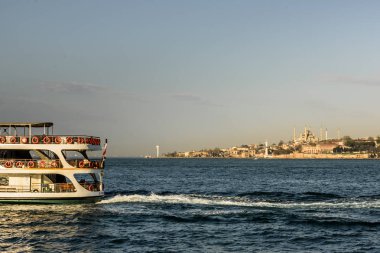 Deniz yolculuğu İstanbul feribot teknede boğaz kanala. Türk vapur yolculuğu. Istanbul, Türkiye, 20 Nisan 2017