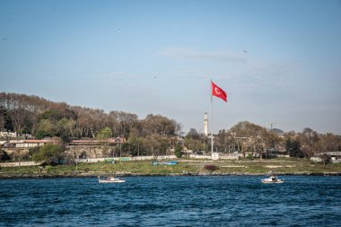 Geleneksel kamu feribot Kadıköy Eminönü iskeleye gidiyor. Istanbul, Türkiye, Nisan 20,2017