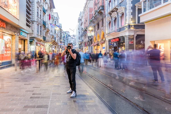 Uzun Pozlama Veya Yavaş Çekim Hızı Bulanık Görüntü Kimliği Belirsiz — Stok fotoğraf