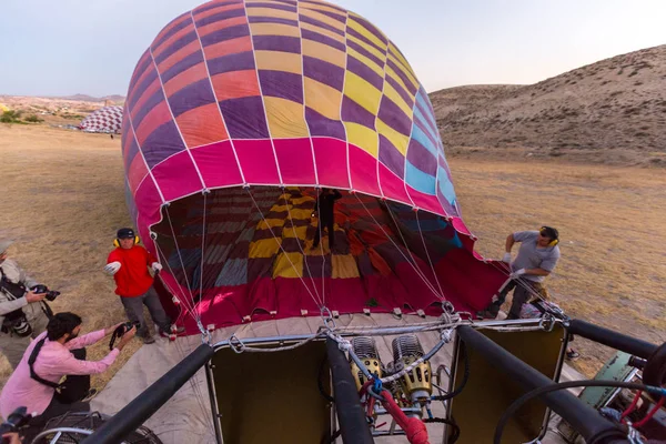 Préparation Ballon Air Chaud Pour Survoler Vallée Cappadoce Anatolie Turquie — Photo