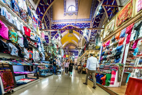 Persone Non Identificate Che Visitano Grand Bazaar Fare Shopping Interno — Foto Stock