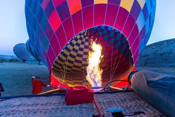 Préparation Ballon Air Chaud Pour Survoler Vallée Cappadoce Anatolie Turquie — Photo