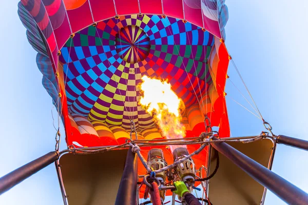 Προετοιμασία Αερόστατο Πετούν Πάνω Από Την Κοιλάδα Στο Cappadocia Anatolia — Φωτογραφία Αρχείου