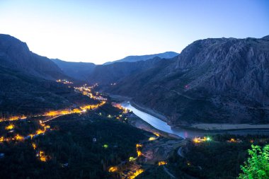 Kemaliye Town (Egiin), Erzincan, Türkiye'de gece görünümü