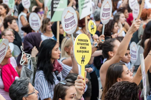 Women Protesters Rally Kadikoy Interfering Women Clothes Women Carry Touch — Stock Photo, Image