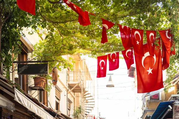 Türk Bayrağı Kadıköy Popüler Sokakları Nerede Yürüyen Insanları Seviyorum Ziyaret — Stok fotoğraf