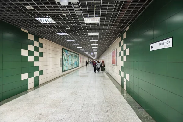 Unidentified People Walk Access Marmaray Train Subway Metro Istanbul Turkey — Stock Photo, Image