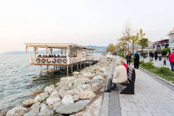 Niet Geïdentificeerde Mensen Tijd Doorbrengen Lake Sapanca Een Populaire Bestemming — Stockfoto