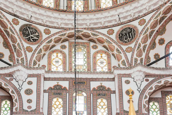 Εσωτερική Άποψη Του Τέμενος Βαλιδέ Cedid Βρίσκεται Στο Uskudar Istanbul — Φωτογραφία Αρχείου