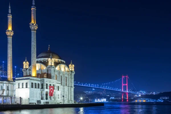 Vista Exterior Mezquita Ortakoy Con15 Julio Puente Los Mártires Puente — Foto de Stock