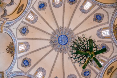 İç Dekorasyon görünümü ve küçük Ayasofya'nın sanat 527-536 içinde Aziz Sergius kilise olarak inşa ve Bacchus ve bir camiye dönüştürülmüştür. Istanbul, Türkiye - 9 Nisan 2017