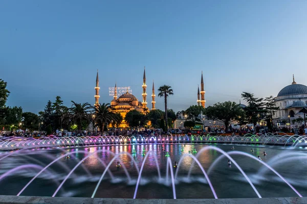 Sultanahmet Camii Manzaralı Çeşme Planda Sultanahmet Park Istanbul Turkey Haziran — Stok fotoğraf