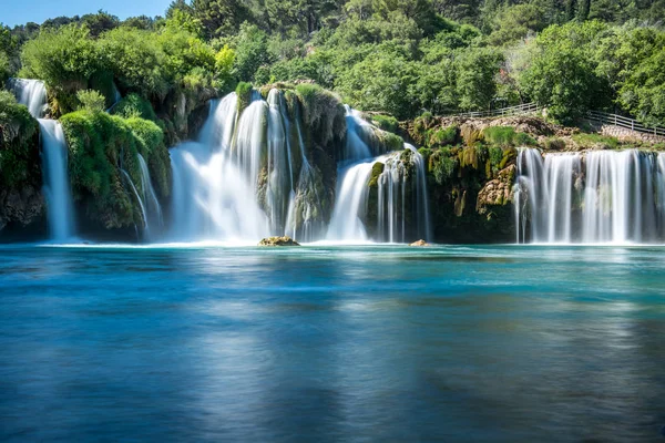 Hosszú Expozíció Érdekében Vízesés Skradinski Buk Krka Nemzeti Parkban Horvát — Stock Fotó