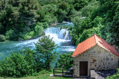 Şelale Krka Milli Parkı'nda, Hırvat milli parkları Sibenik, Hırvatistan hava panoramik.