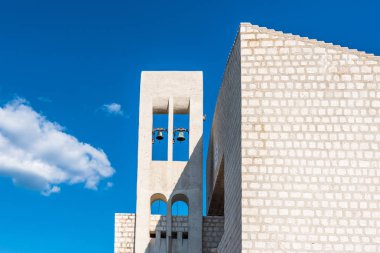 Carmel Church of Lady dış görünümünü yukarıda Vodice Sibenik, Hırvatistan Okit tepede