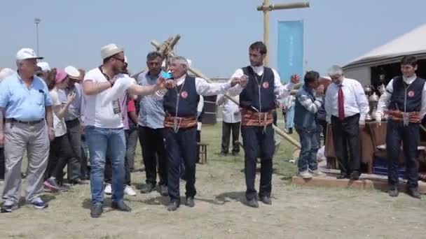 Istanbul Türkiye Mayıs 2017 Tanımlanamayan Raditional Folklor Onların Etnik Kıyafetleri — Stok video