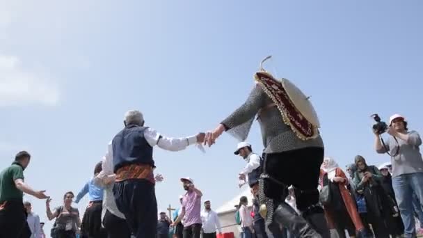 Istanbul Turkiet Maj 2017 Oidentifierade Personer Dansar Raditional Folklore Med — Stockvideo