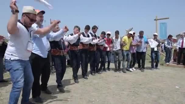 Istanbul Turquía Mayo 2017 Personas Identificadas Bailan Folklore Radiacional Con — Vídeo de stock