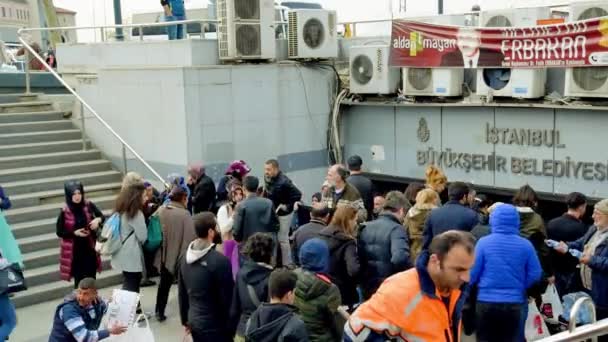 Istanbul Turquía Abril 2017 Unidentfied People Walking Underpass Shopping Popular — Vídeo de stock