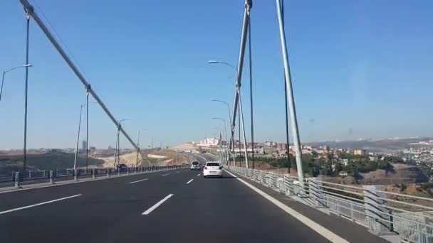 Bil Kör Över Osmangazi Bron Till Istanbul Turkiet September 2017 — Stockvideo