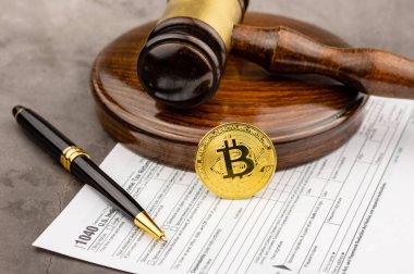 Bitcoin cryptocurrency fiziksel sikke ön görünümü
