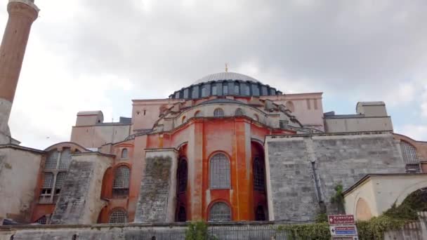 Unidentfied Mensen Wachten Gaan Verlaten Van Hagia Sophia Museum Istanboel — Stockvideo