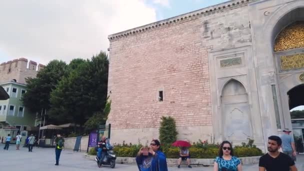 Unidentfied People Walk Topkapi Museum Istanbul Turkey 2019 — Vídeos de Stock