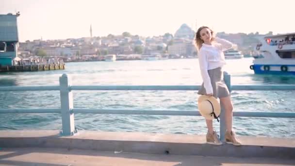 Slow Motion Beautiful Girl Stands Galata Bridge Enjoys View Bosphorus — Stock Video