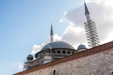 Taksim Camii inşaat binasının görünümü 