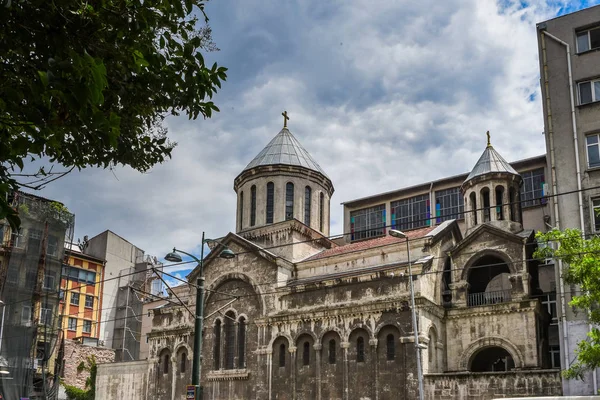 Surp Krikor Lusavoric Ermeni Kilisesi dış görünümü 