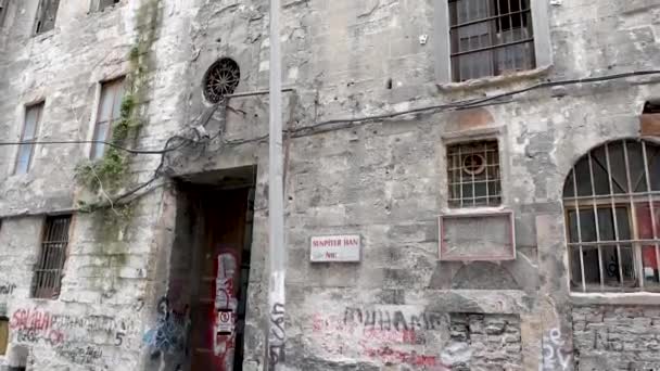 Buitenaanzicht Van Het Huis Van Piyer Gelegen Galata Beyoglu Istanboel — Stockvideo