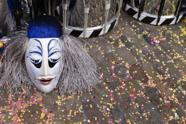 Basel karnaval 2019 maskeler ve tuzaklar davul