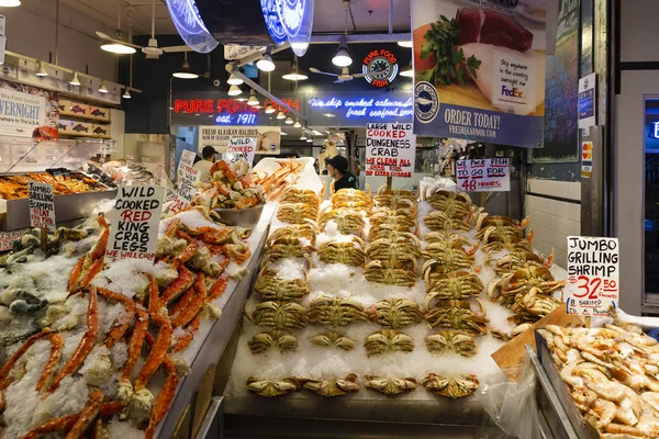 Seattle Pike Place openbare markt Seafood stand — Stockfoto