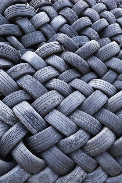 Stockpile of old worn car tires — Stock Photo, Image