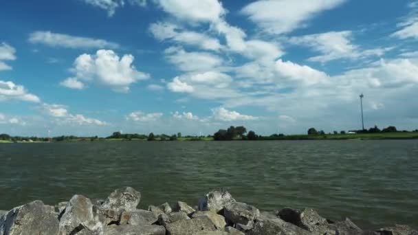 Ein Windiger Nachmittag Rhein Deutschland Zeitraffer — Stockvideo