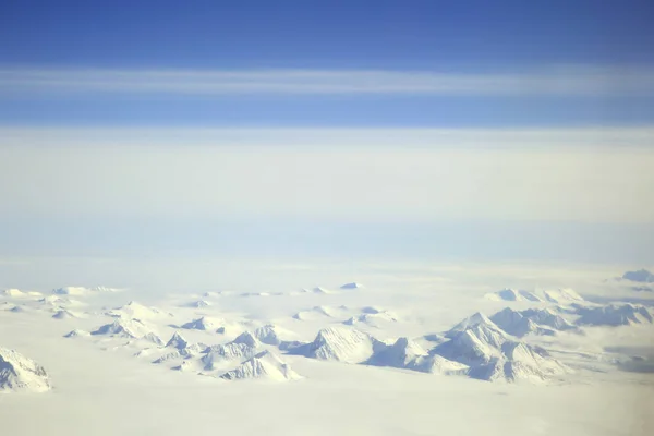 斯瓦尔巴特群岛北极景观空中视图 — 图库照片