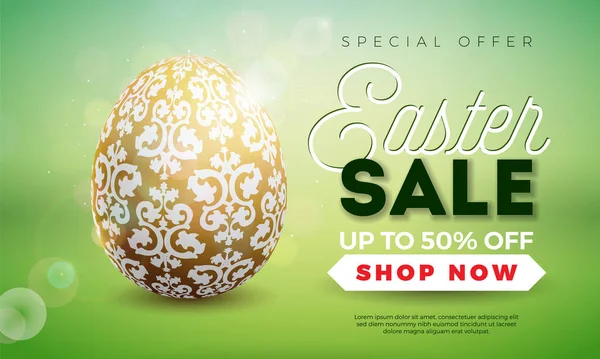 Easter Sale Illustration with Gold Painted Egg on Shiny Green Background (dalam bahasa Inggris). Templat Desain Vektor Holiday untuk Poster Kupon, Banner, Voucher, atau Promosi . - Stok Vektor