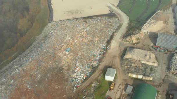 Pemandangan Udara Pembuangan Atau Penimbunan Tumpukan Sampah Plastik — Stok Video