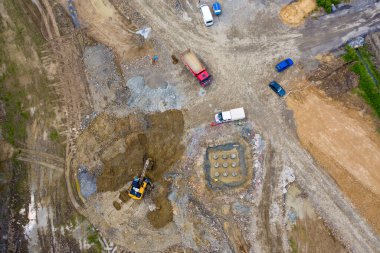 Yeni yol inşaatının hava manzarası