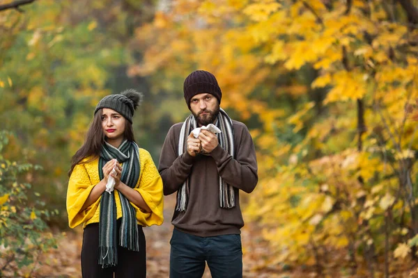 Teenager Niesen Herbst Einem Schal Auf Der Straße Konzept Der — Stockfoto