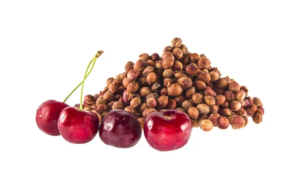 Cherry Manis Dan Batu Pada Latar Belakang Putih — Stok Foto