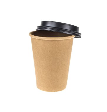 Kağıt kahve fincanı beyaz arka planda izole