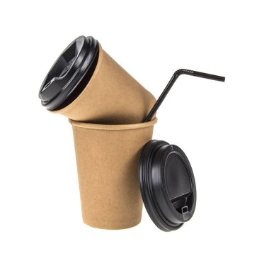 Kağıt kahve fincanı beyaz arka planda izole