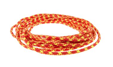 turizm için halat, beyaz arka plan üzerinde izole dağcılık