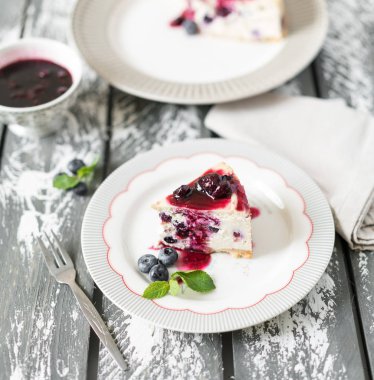 rustik tarzı, eski ahşap zemin ev yapımı cheesecake tatlı