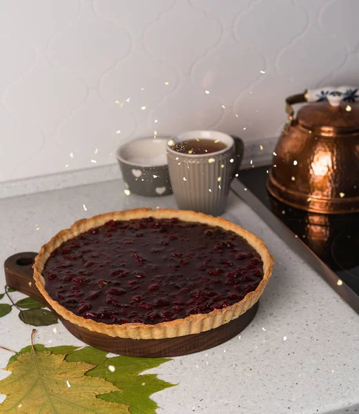 Huisgemaakt Dessert Voor Cherry Tart Een Bruin Houten Bord Droge — Stockfoto